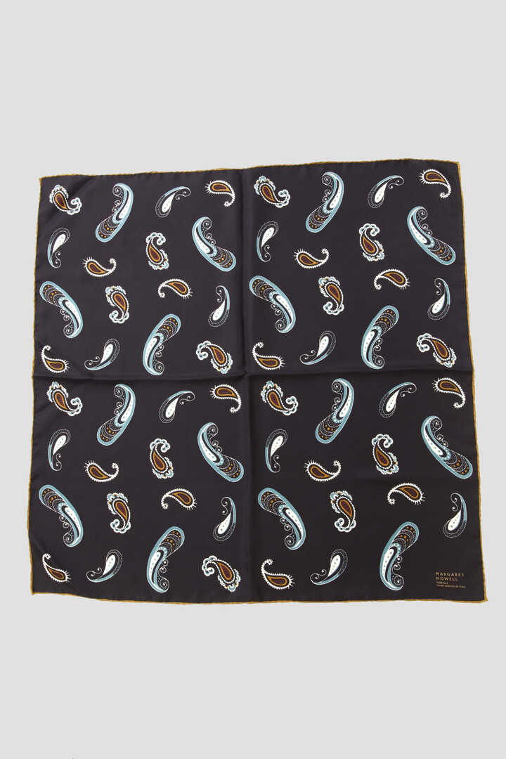 LARGE SQUARE SCARF1