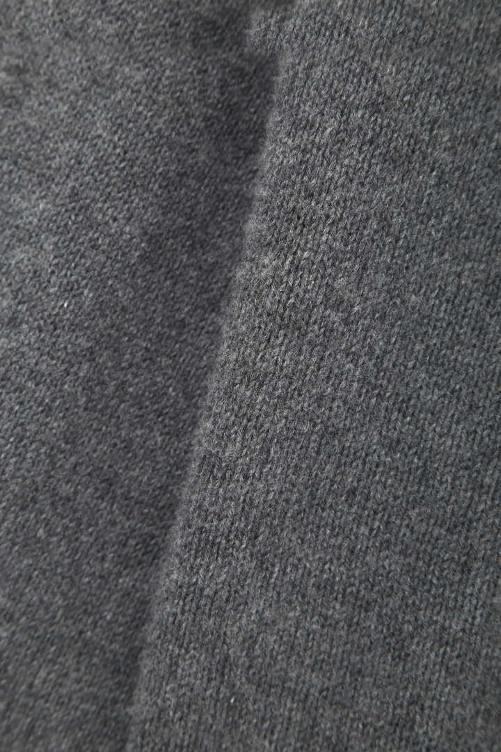 LONG SLEEVE CAST OFF ROLL NECK