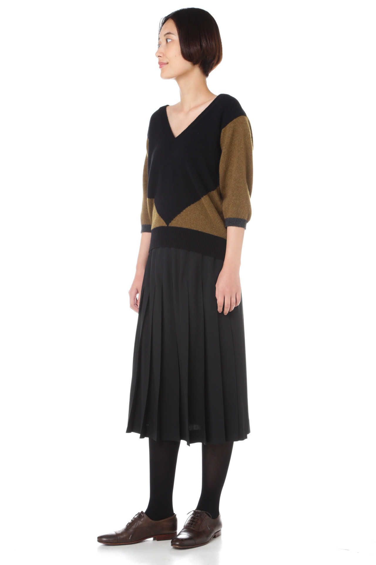 COLOUR BLOCK JUMPER