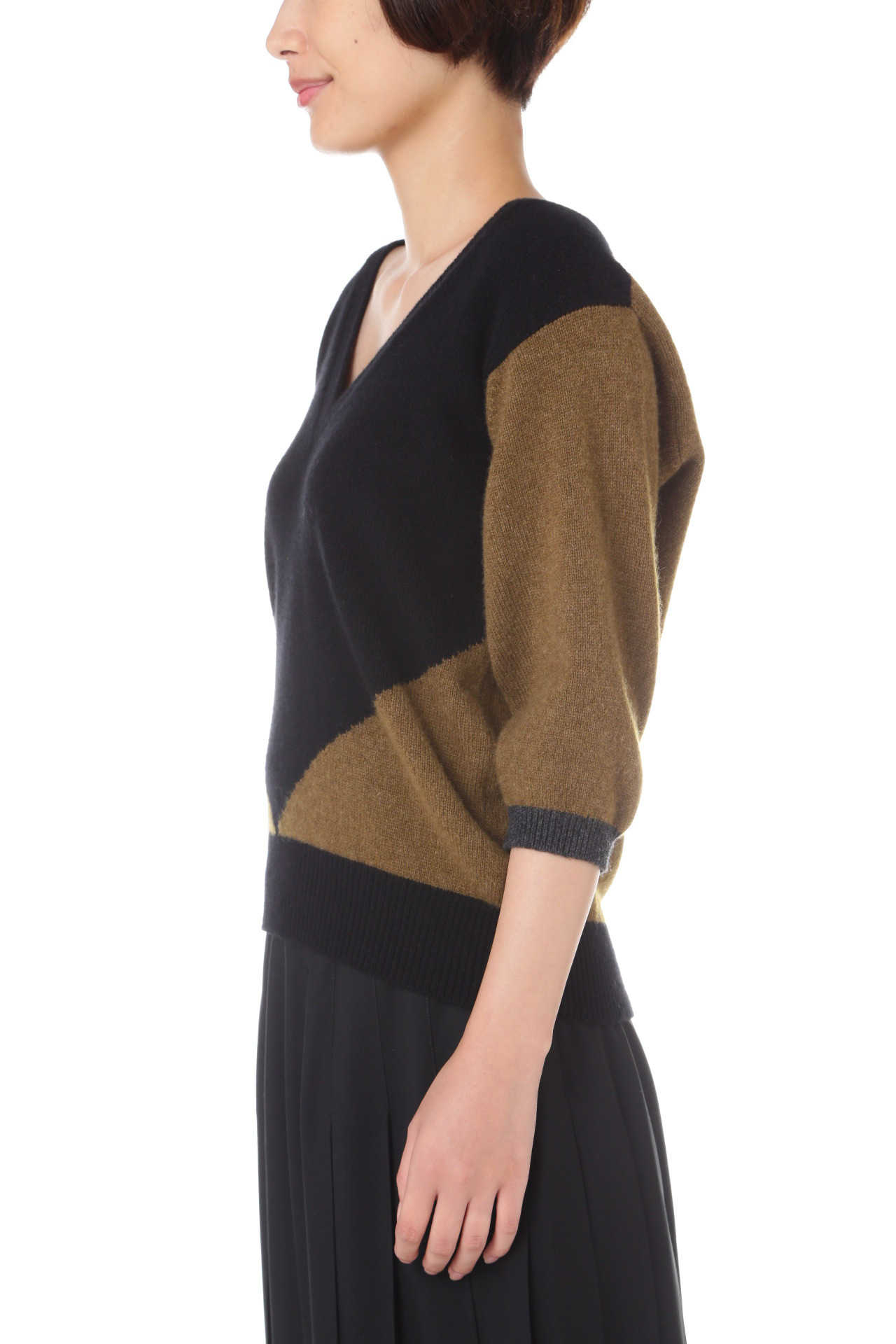COLOUR BLOCK JUMPER
