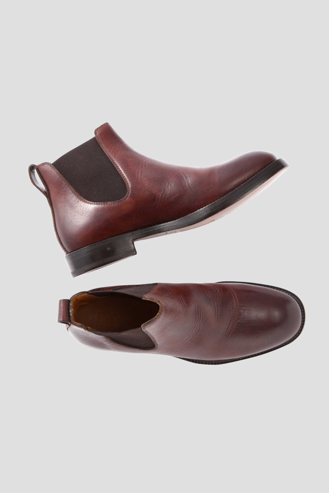 HEAVY SOLED CHELSEA BOOT