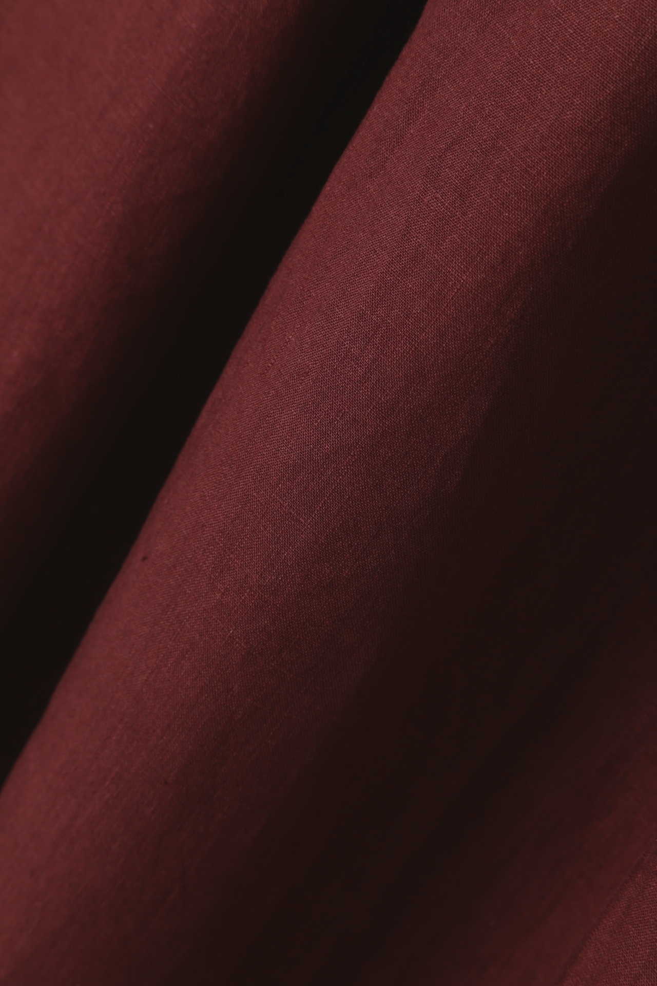 LIGHTWEIGHT LINEN