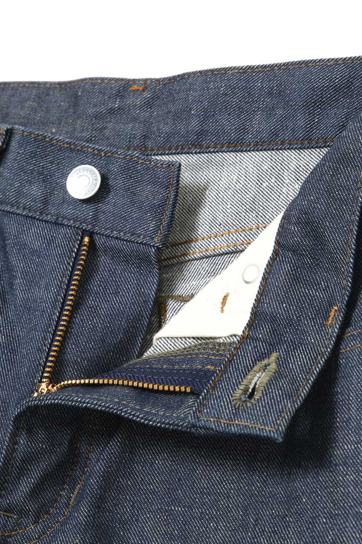 GREY CAST DENIM