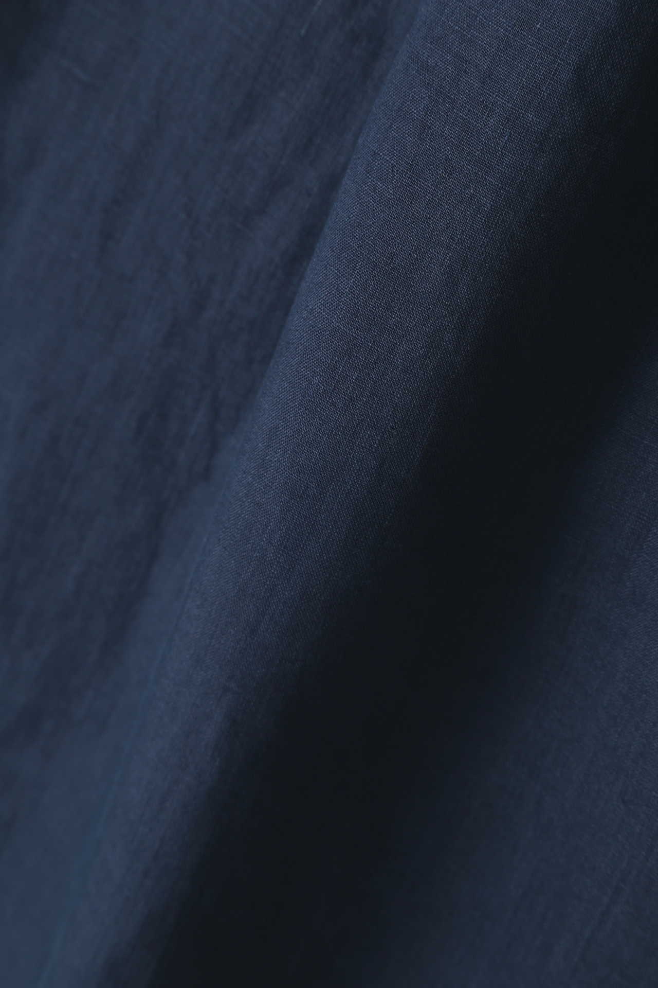 LIGHTWEIGHT LINEN
