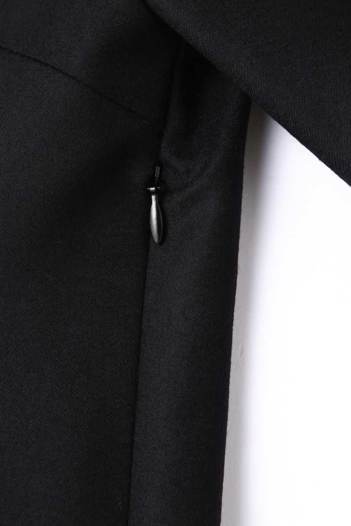 BLACK FLANNEL5