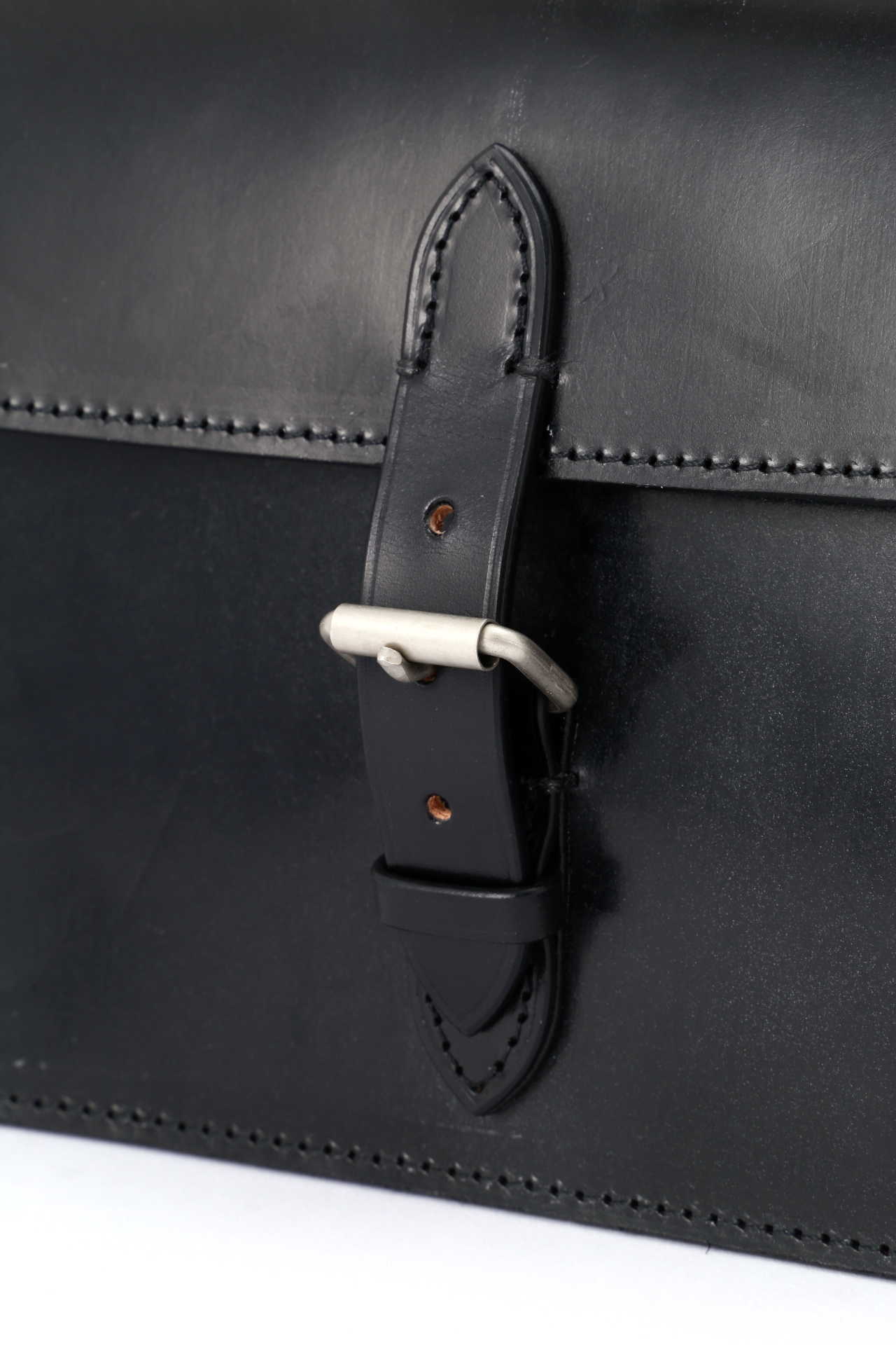 BRIDLE LEATHER SHOULDER BAG5