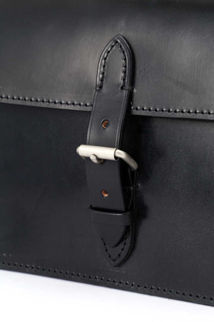 BRIDLE LEATHER SHOULDER BAG4
