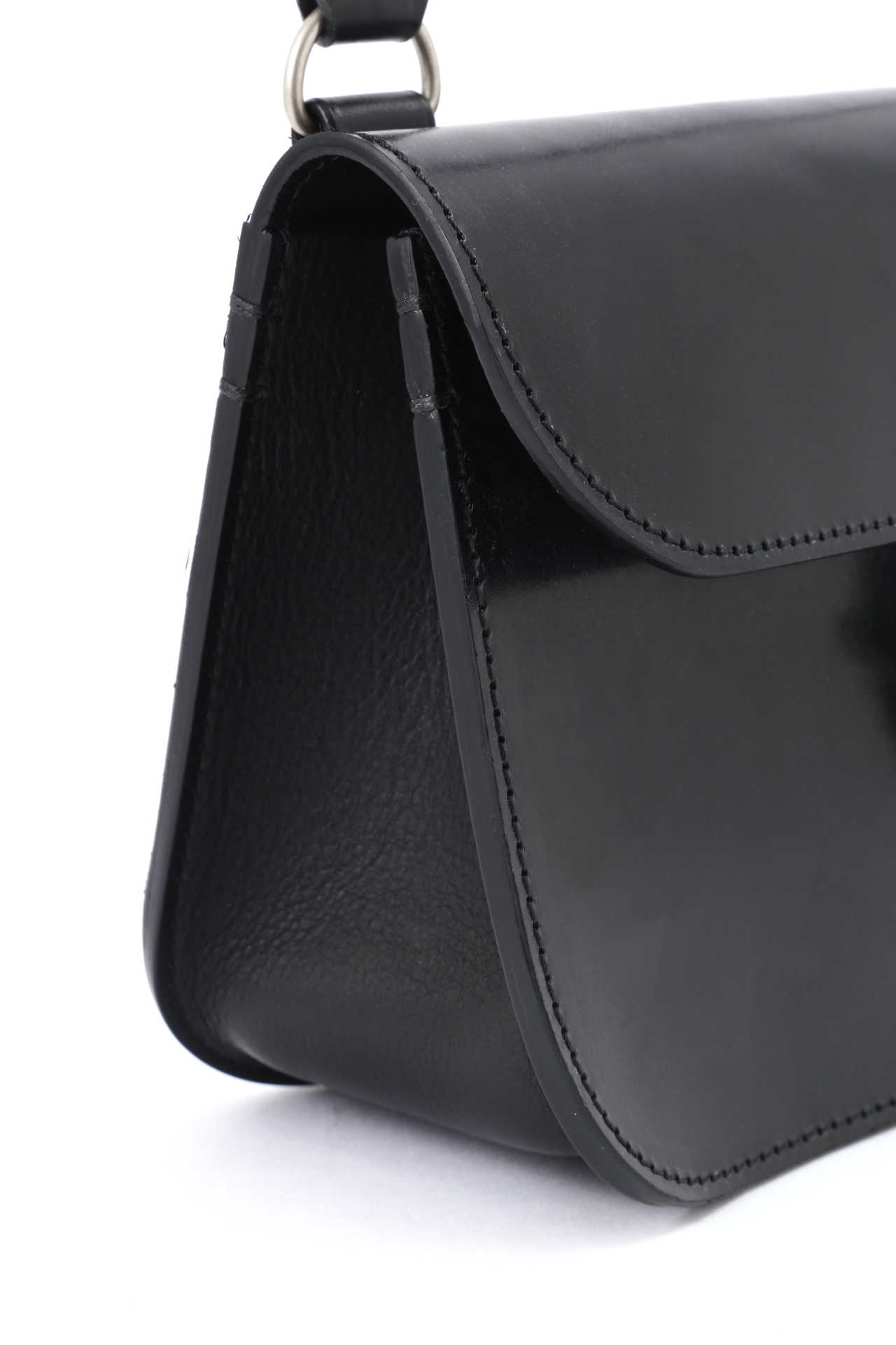 BRIDLE LEATHER SHOULDER BAG6