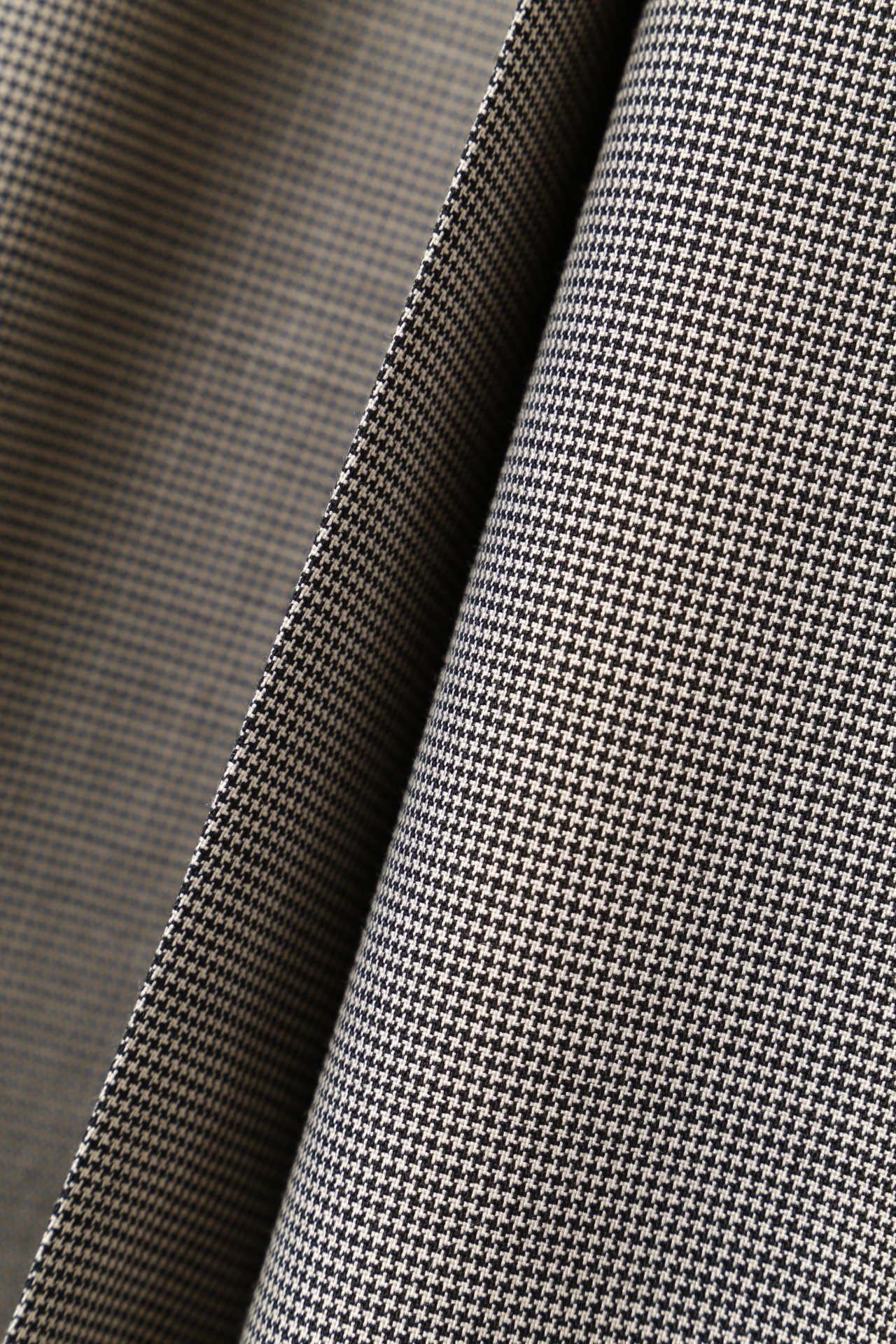 FINE WOOL POPLIN