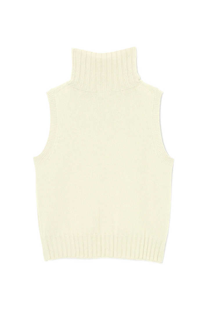 SLEEVELESS TURTLENECK2