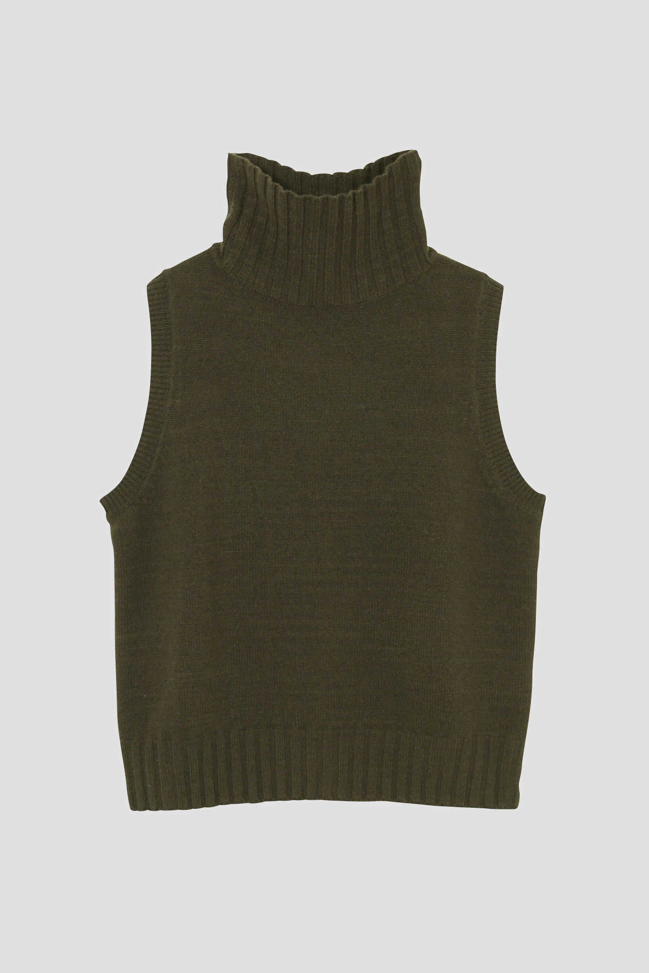 SLEEVELESS TURTLENECK10