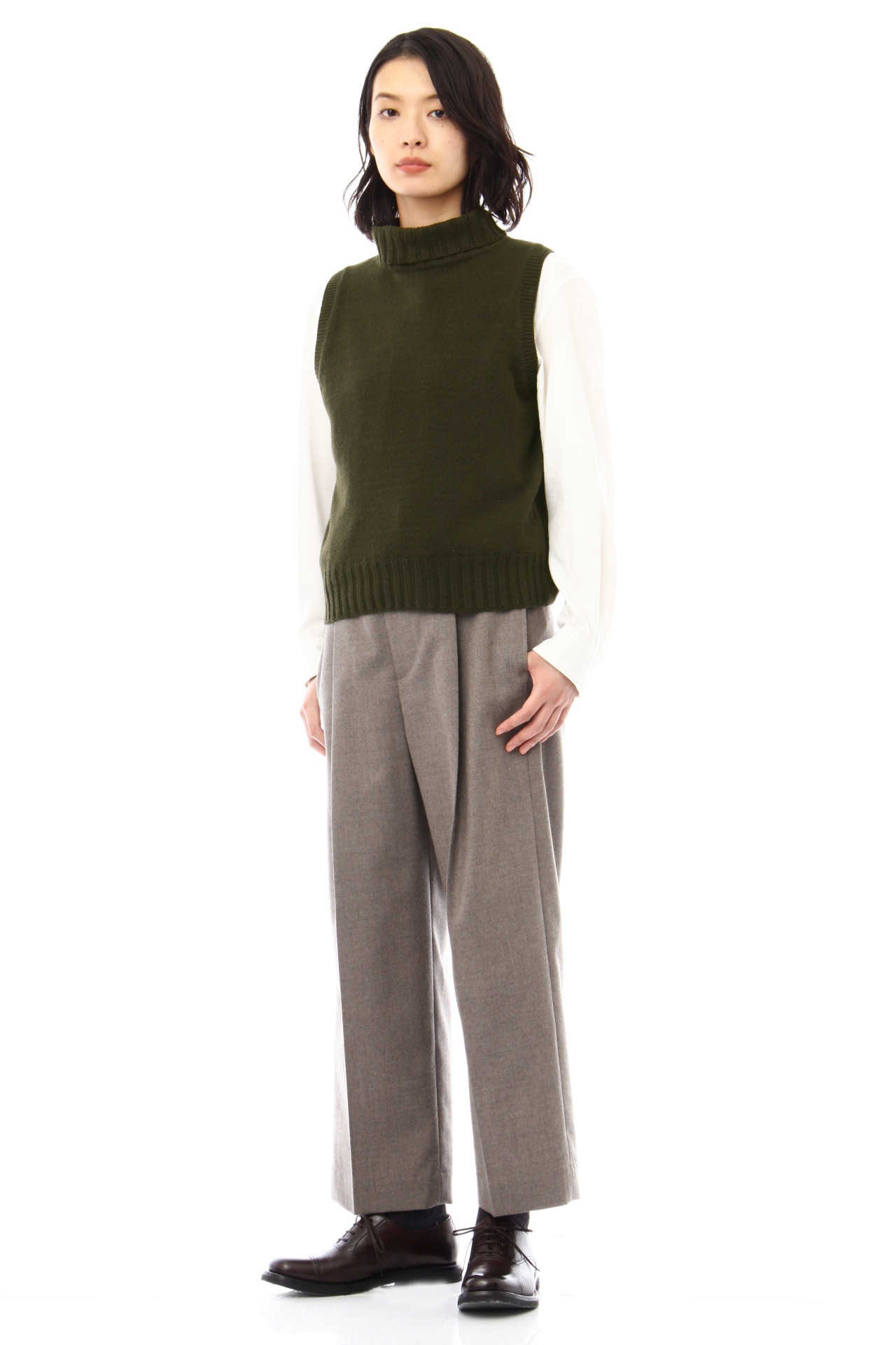 SLEEVELESS TURTLENECK12
