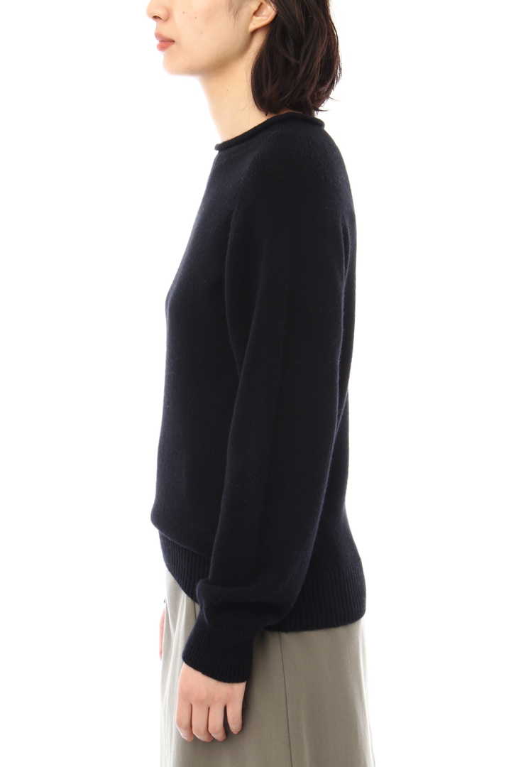 LONG SLEEVE CAST OFF ROLL NECK