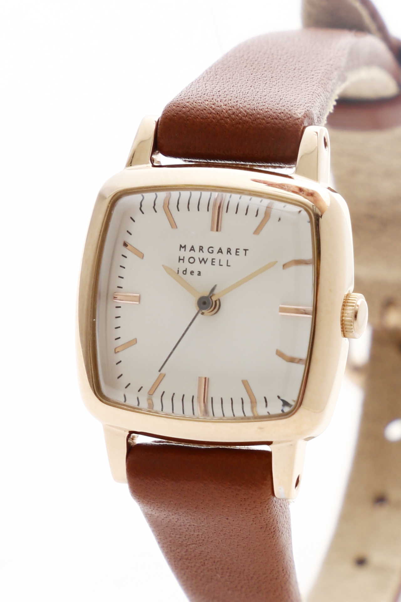 SQUARE & LEATHER STRAP4