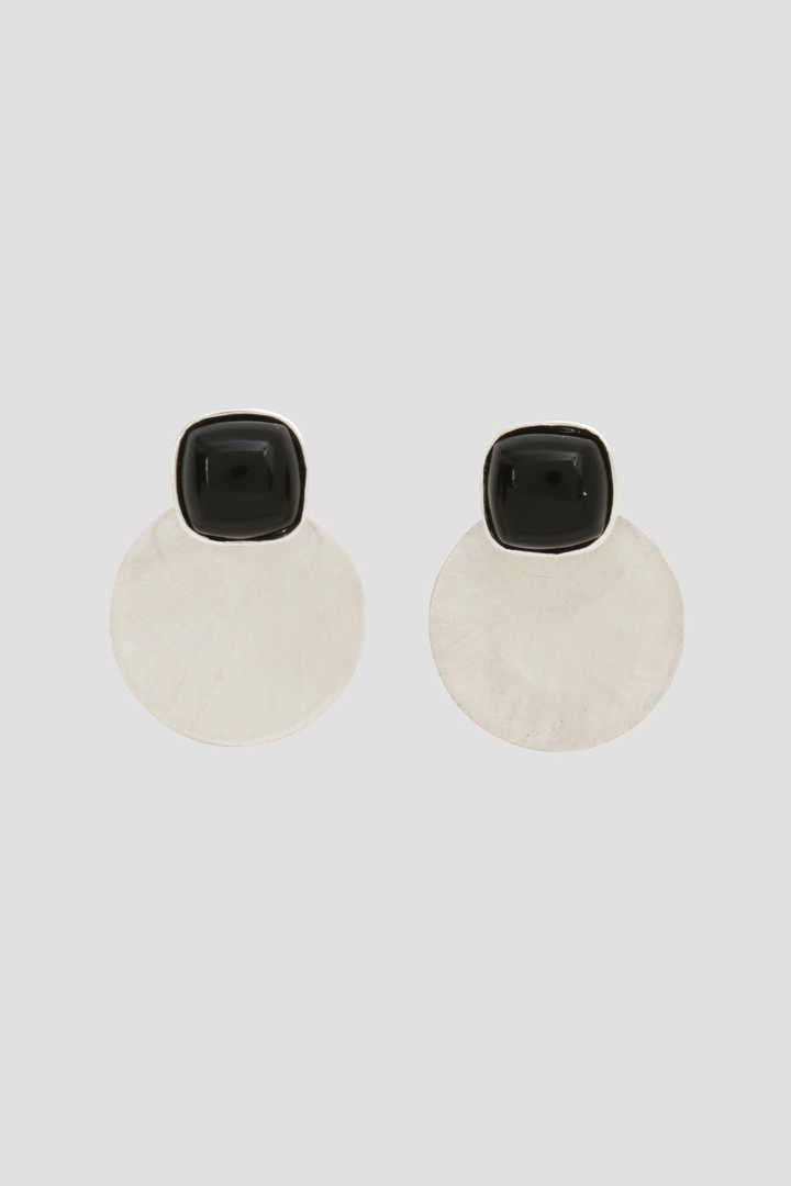 SILVER AND ONYX1