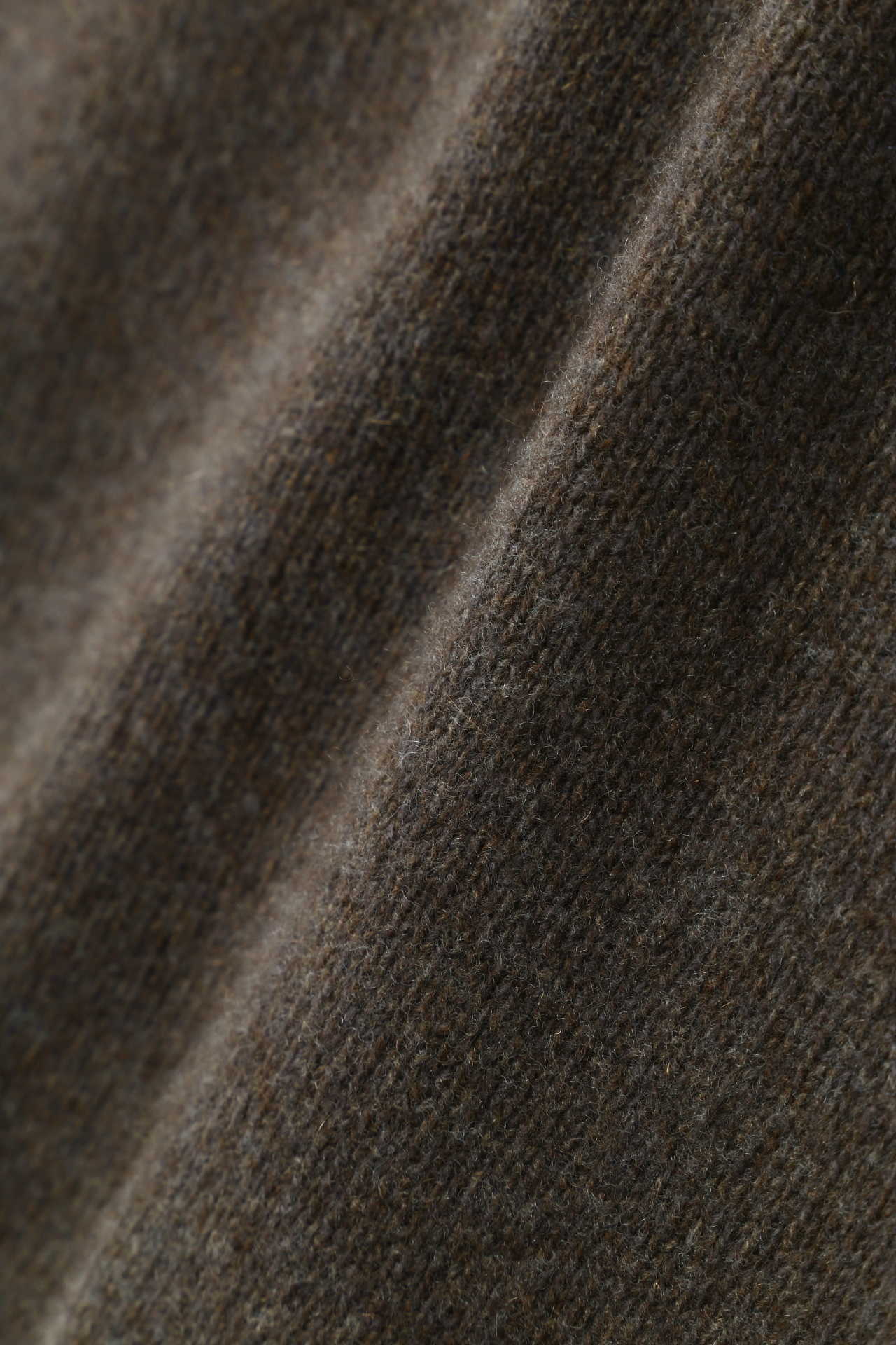 MERINO CASHMERE TWIST SADDLE CREW