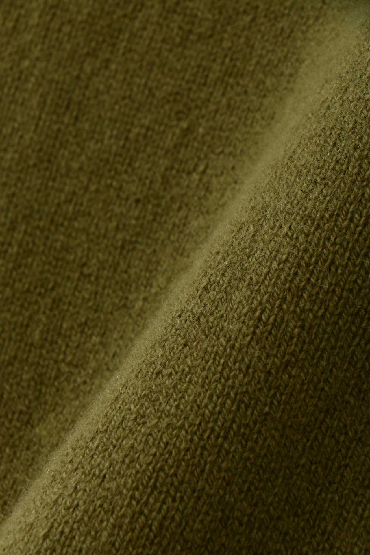 MERINO CASHMERE TWIST SADDLE CREW