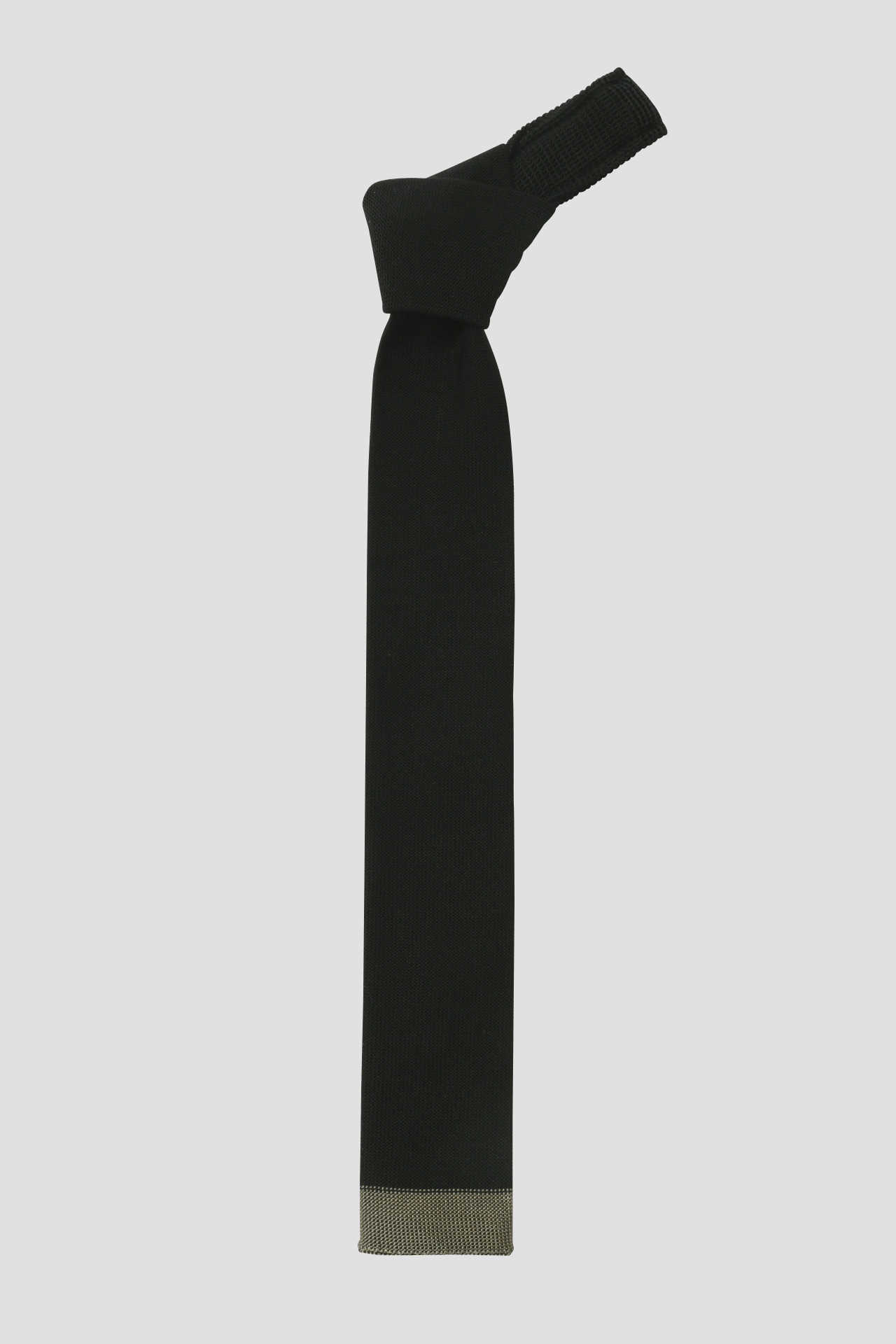 INSIDE CONTRAST BACK TIE