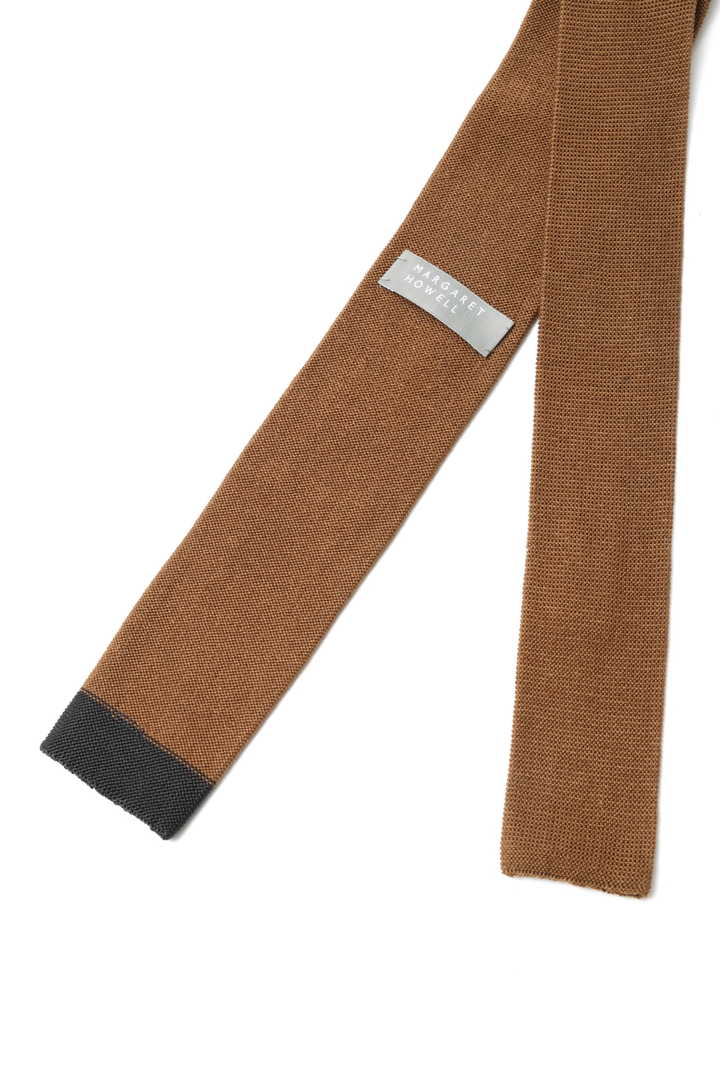 INSIDE CONTRAST BACK TIE