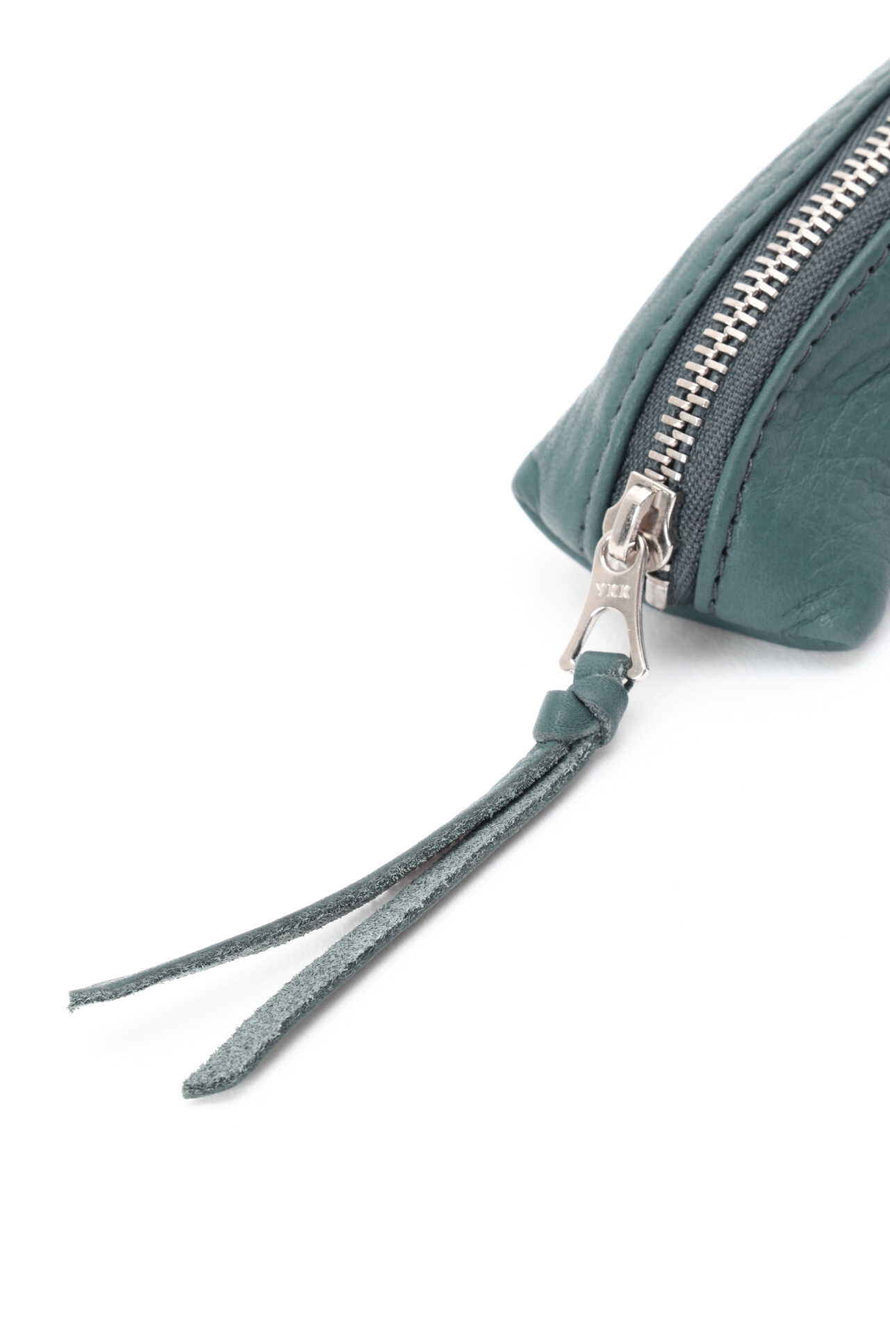 LEATHER ACCESSORIES3