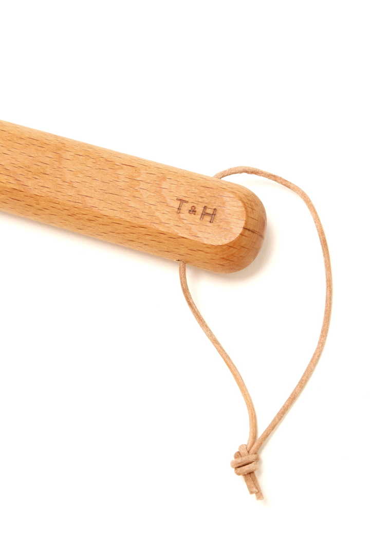 TURNER & HARPER BRUSH WITH LEATHER STRINGS3