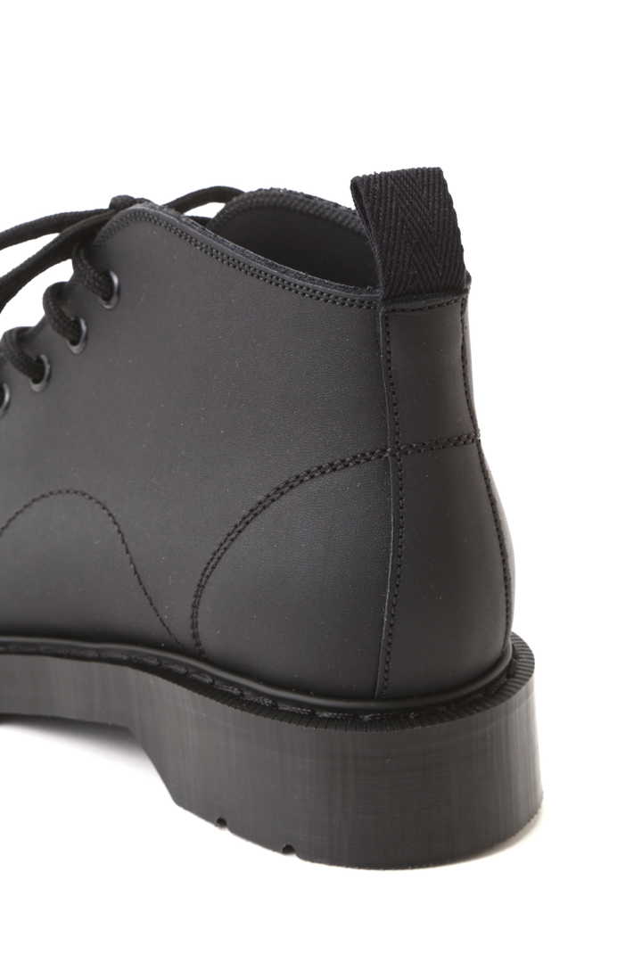 HEAVY LEATHER
