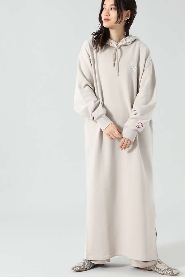 Guess Rose Bud別注 Guessスウェットワンピース ベージュ パープル 公式通販 レディースファッションのrose Bud Online Store