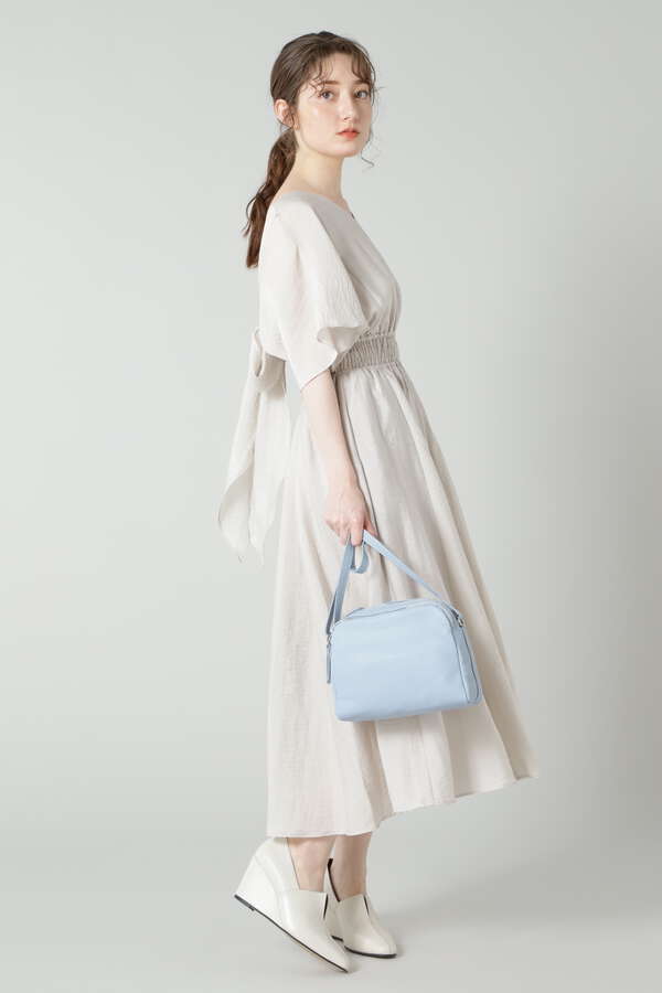 Rose Bud バックリボンワンピース ブラック ベージュ カーキ 公式通販 レディースファッションのrose Bud Online Store