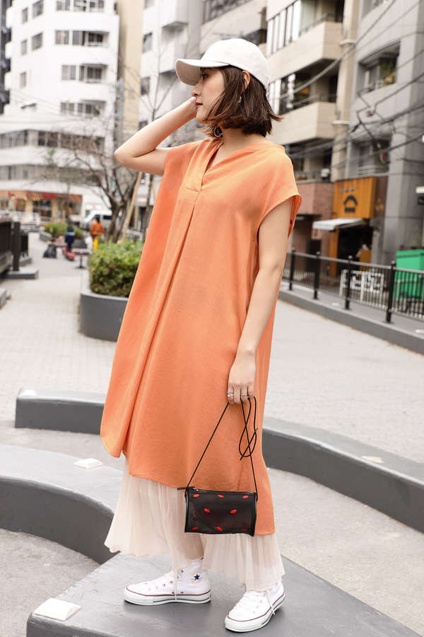 Rose Bud スキッパーカラーワンピース ブラック ホワイト ベージュ オレンジ 公式通販 レディースファッションのrose Bud Online Store