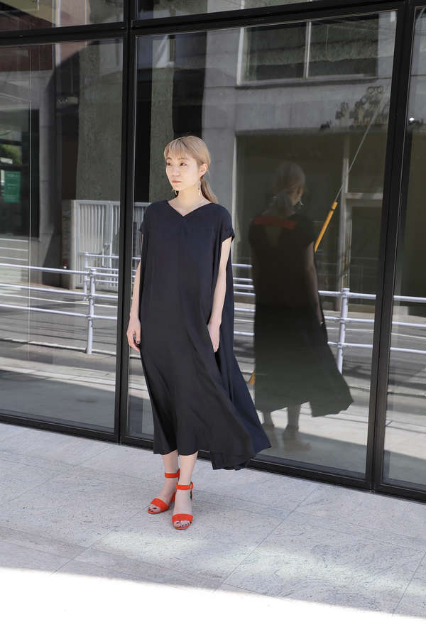 Mici バックオープンワンピース ブラック カーキ 公式通販 レディースファッションのrose Bud Online Store