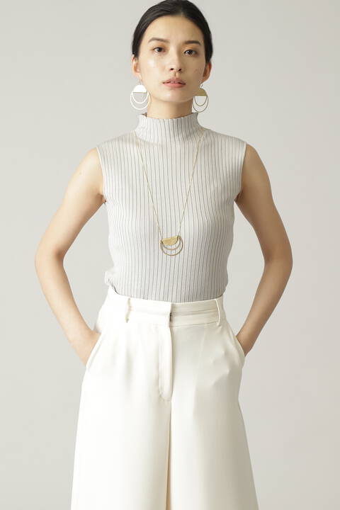 ＢＯＮスチレッチノースリーブニット